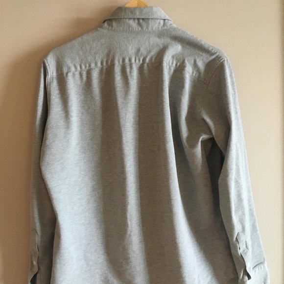 Grey uniqlo slim fit dress shirt - Picture 3 of 3